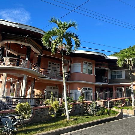 Bed and Breakfast The Royal Nest Trinidad Diego Martin Zewnętrze zdjęcie